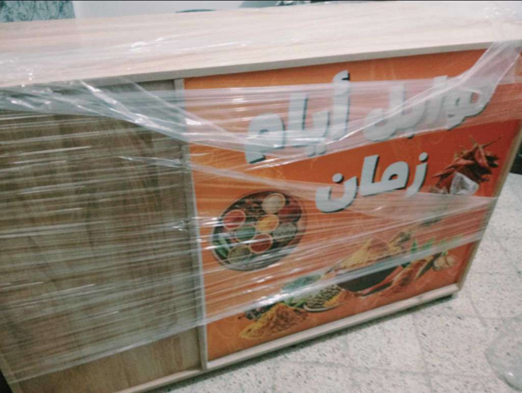 للبيع معدات محل تجاري(جديدة) 