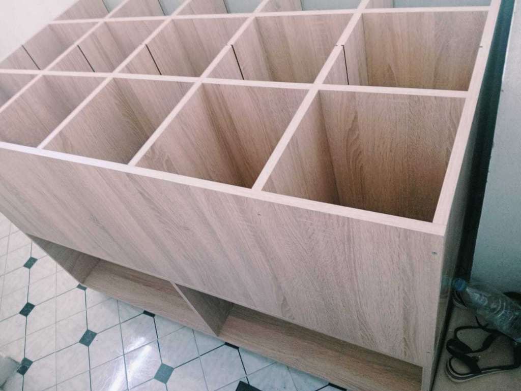 للبيع معدات محل تجاري(جديدة) 