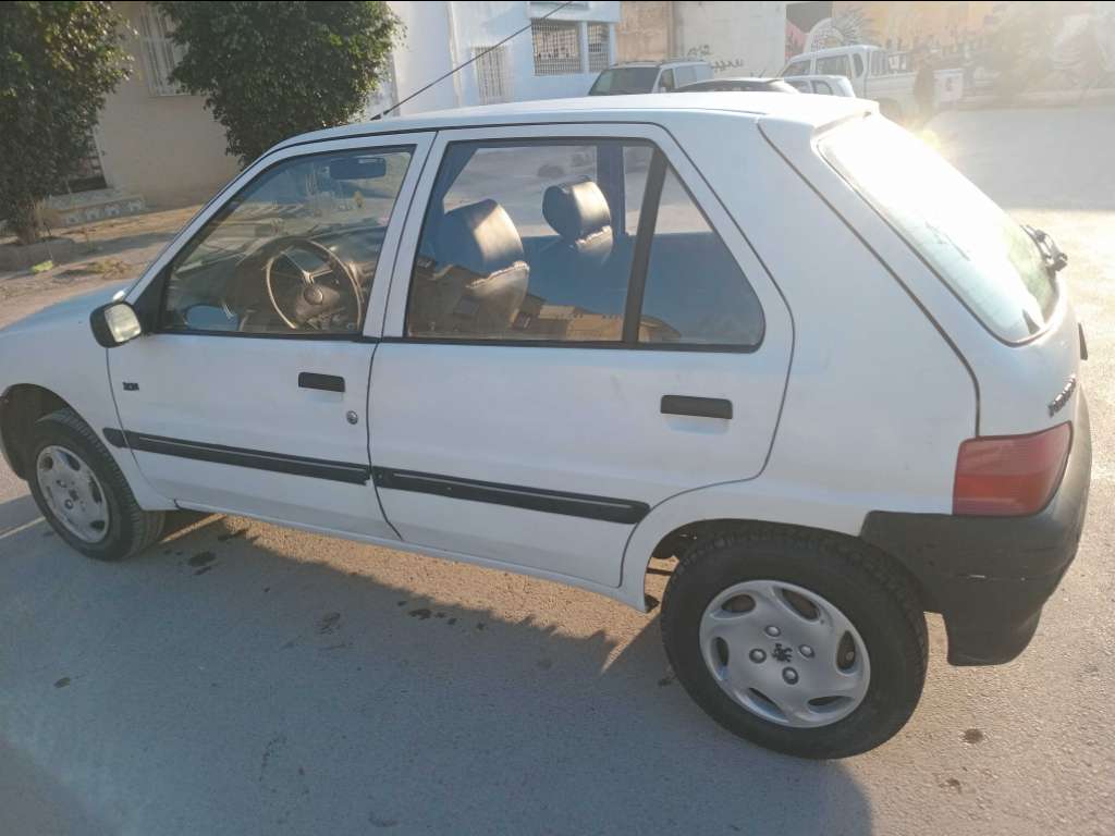 Peugeot 106