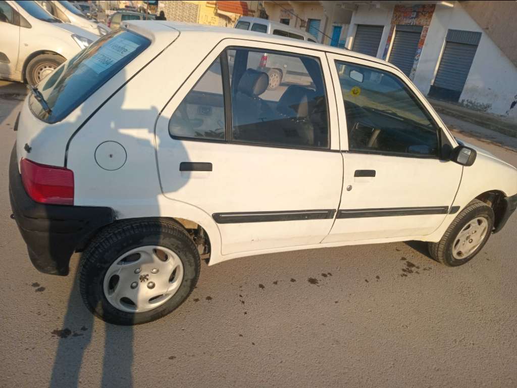 Peugeot 106