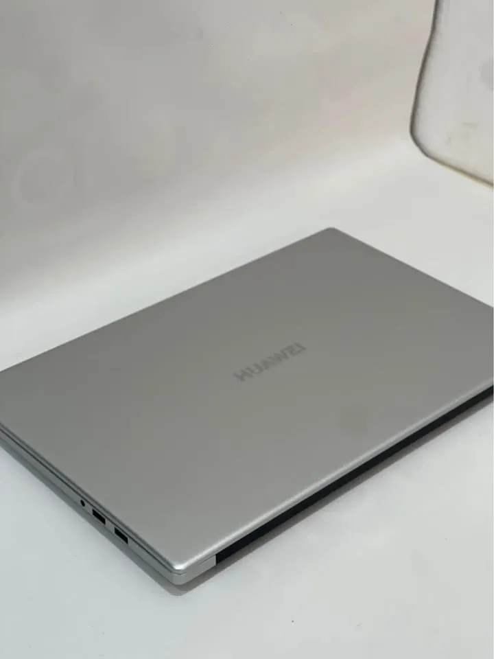 HUAWEI MateBook D15