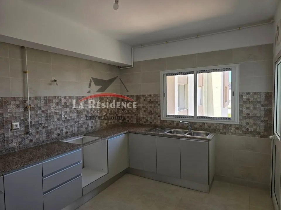 un bel appartement à vendre .ain meriem Bizerte