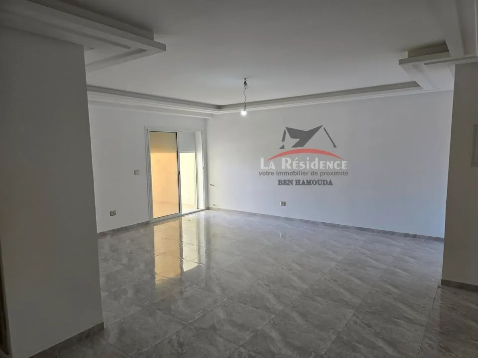 un bel appartement à vendre .ain meriem Bizerte