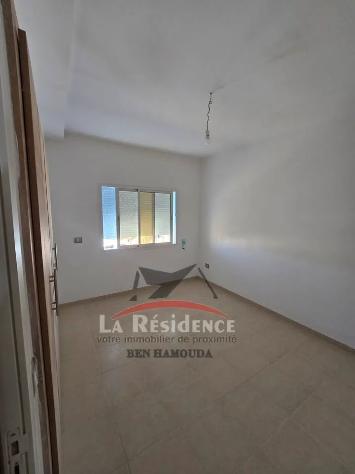 un bel appartement à vendre .ain meriem Bizerte