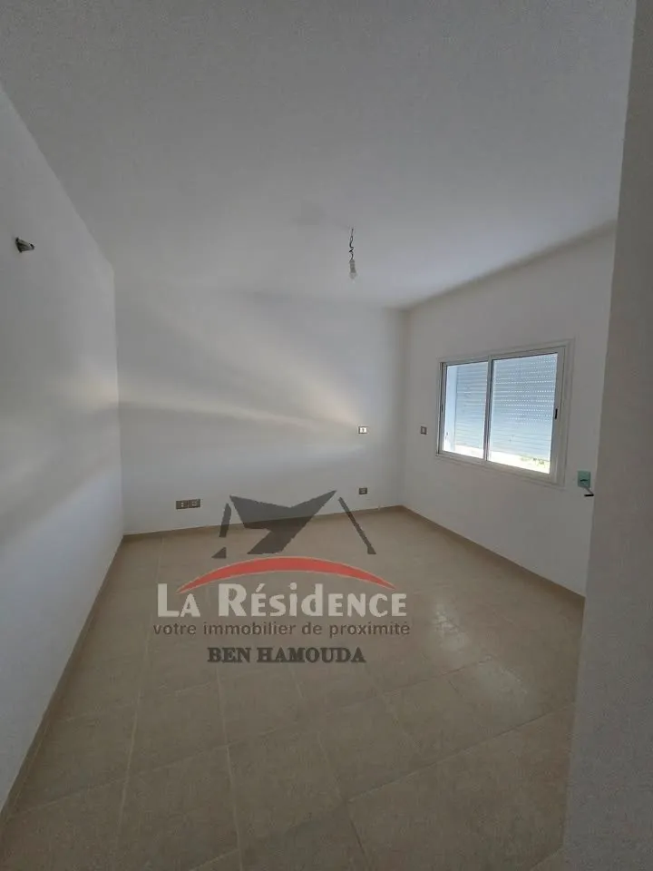 un bel appartement à vendre .ain meriem Bizerte