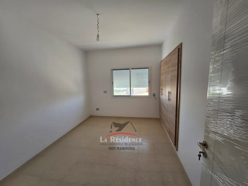un bel appartement à vendre .ain meriem Bizerte