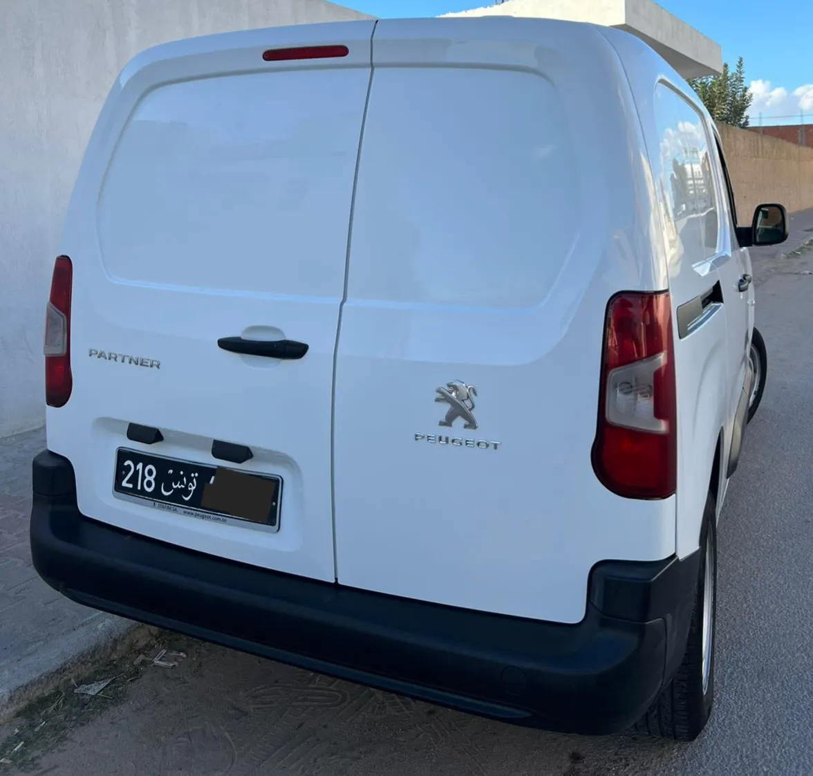 Peugeot partner k9 - 1ère main (1.6L e-HDI)