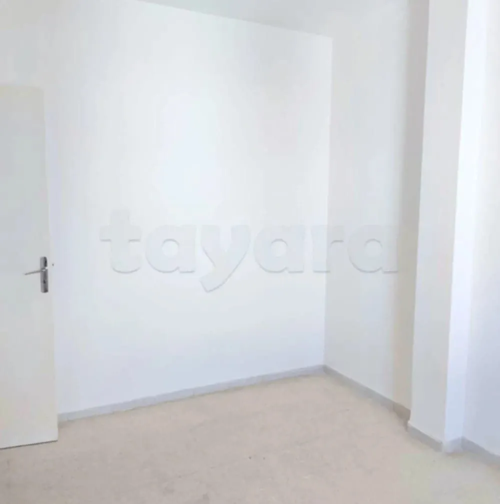 un appartement s+2 au 3éme étage(sans ascenseur) a louer situé a Bardo 2 en face pâtisserie ranim.