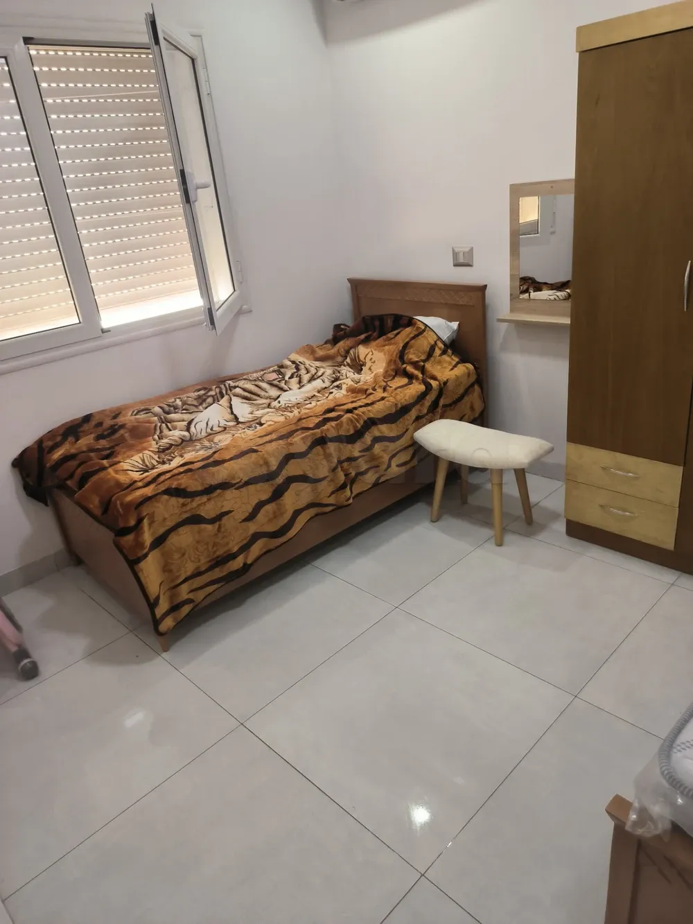 un appartement S+1 bien équipé situé à Menzah cité el mahrajen