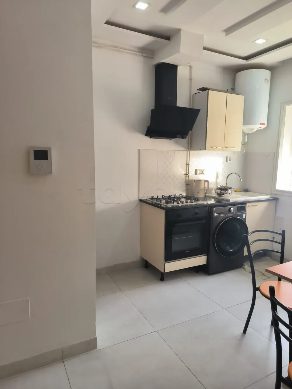 un appartement S+1 bien équipé situé à Menzah cité el mahrajen
