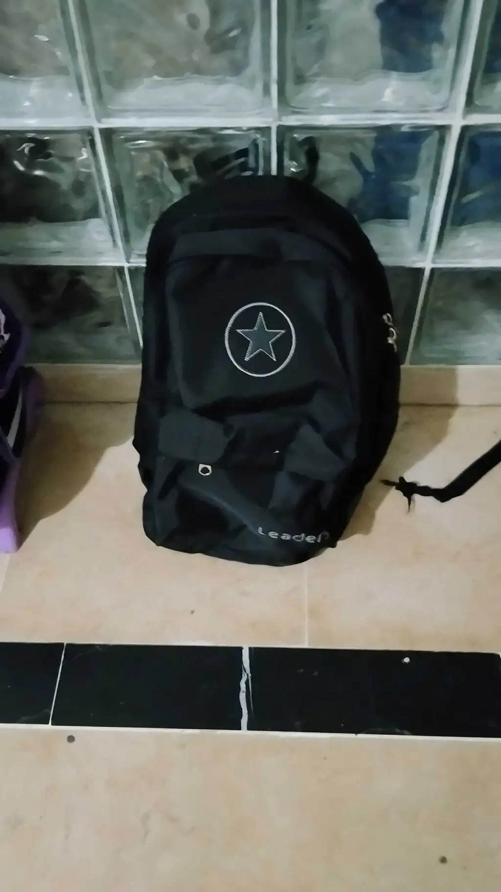 A vendre sac a dos leaders