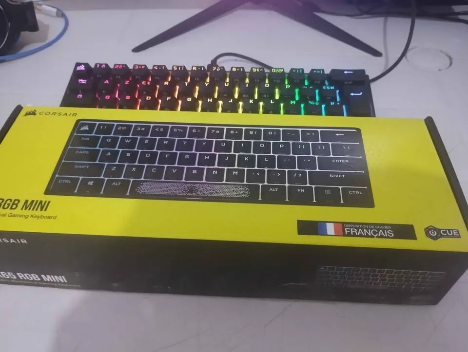 Clavier gaming mécanique AZERTY CORSAIR K65 RGB MINI 60%