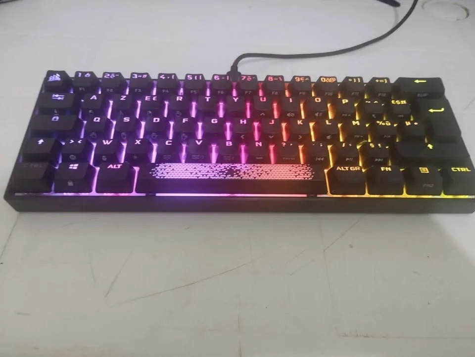 Clavier gaming mécanique AZERTY CORSAIR K65 RGB MINI 60%