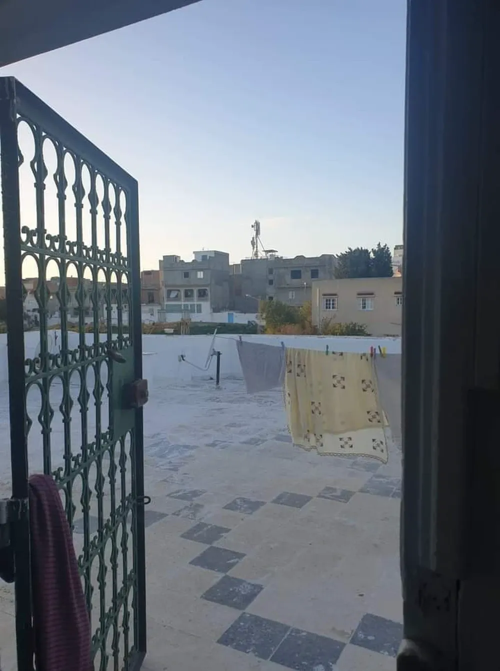 Location Studio s+1 Meuble avec Grand Terrasse Num:54483640..