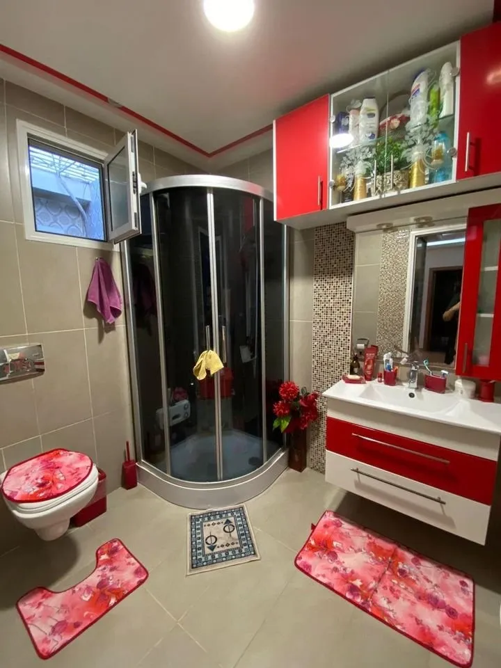 A vendre une villa RDC s+3 à nouvelle médina prés hôpital yassminette 