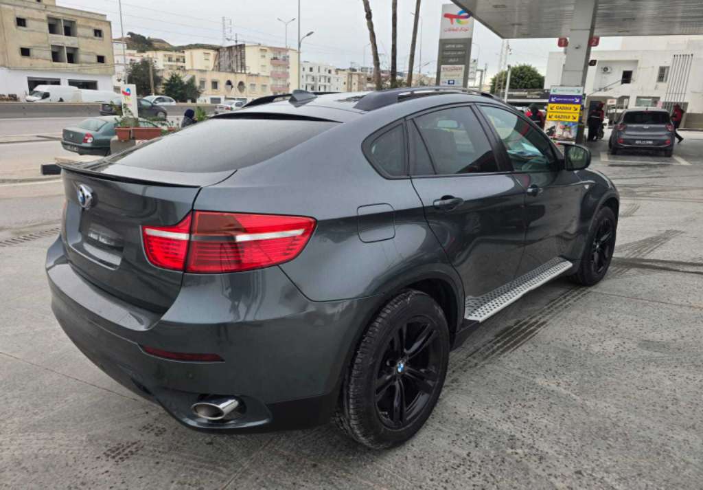BMW X6 DIESEL 3L 15cv  2009 4 roues neuves   prix intéressant Affichage tête haute
On 