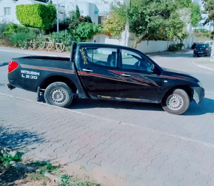À vendre voiture Mitsubishi L200