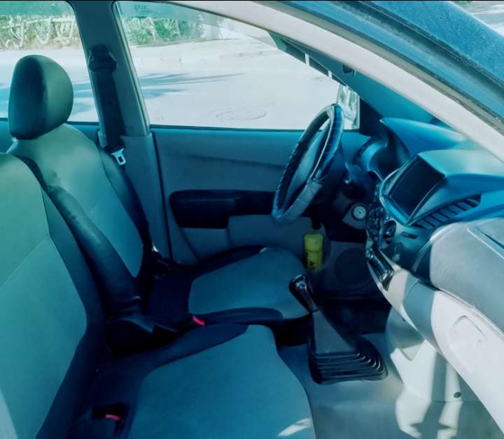 À vendre voiture Mitsubishi L200