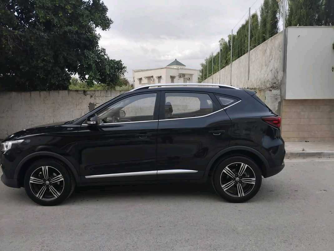 M G ZS BOÎTE AUTOMATIQUE PREMIÈRE MAIN 