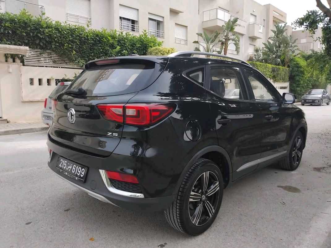 M G ZS BOÎTE AUTOMATIQUE PREMIÈRE MAIN 