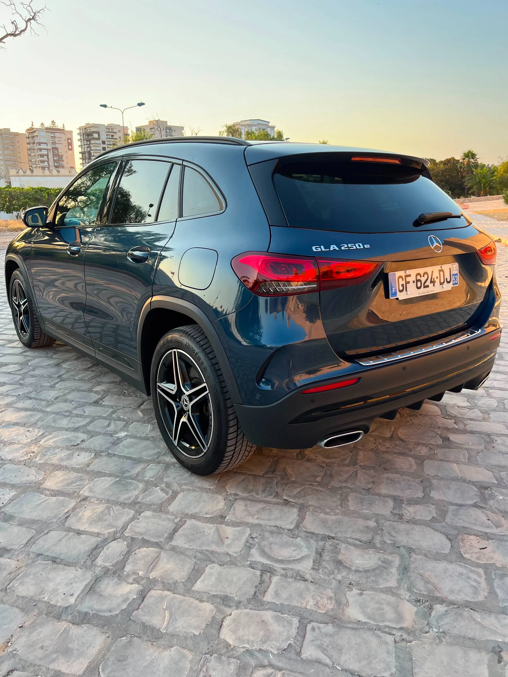 Mercedes GLA 250 E 8G-DCT KIT AMG PACK NIGHT