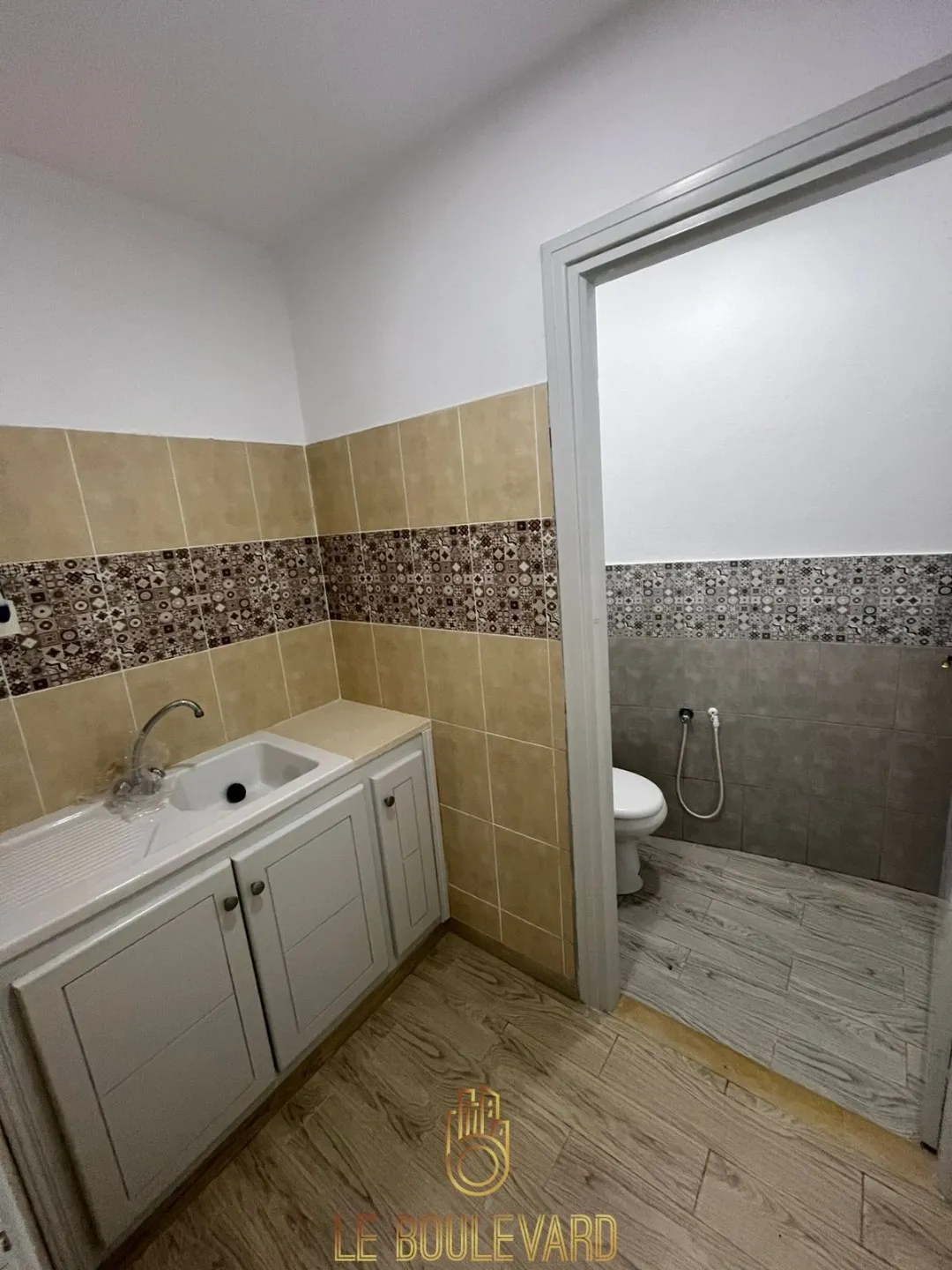 A louer des bureaux à Korba centre 