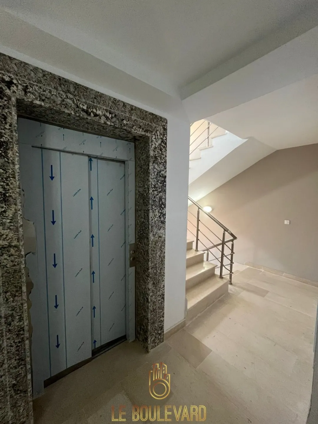 A louer des bureaux à Korba centre 