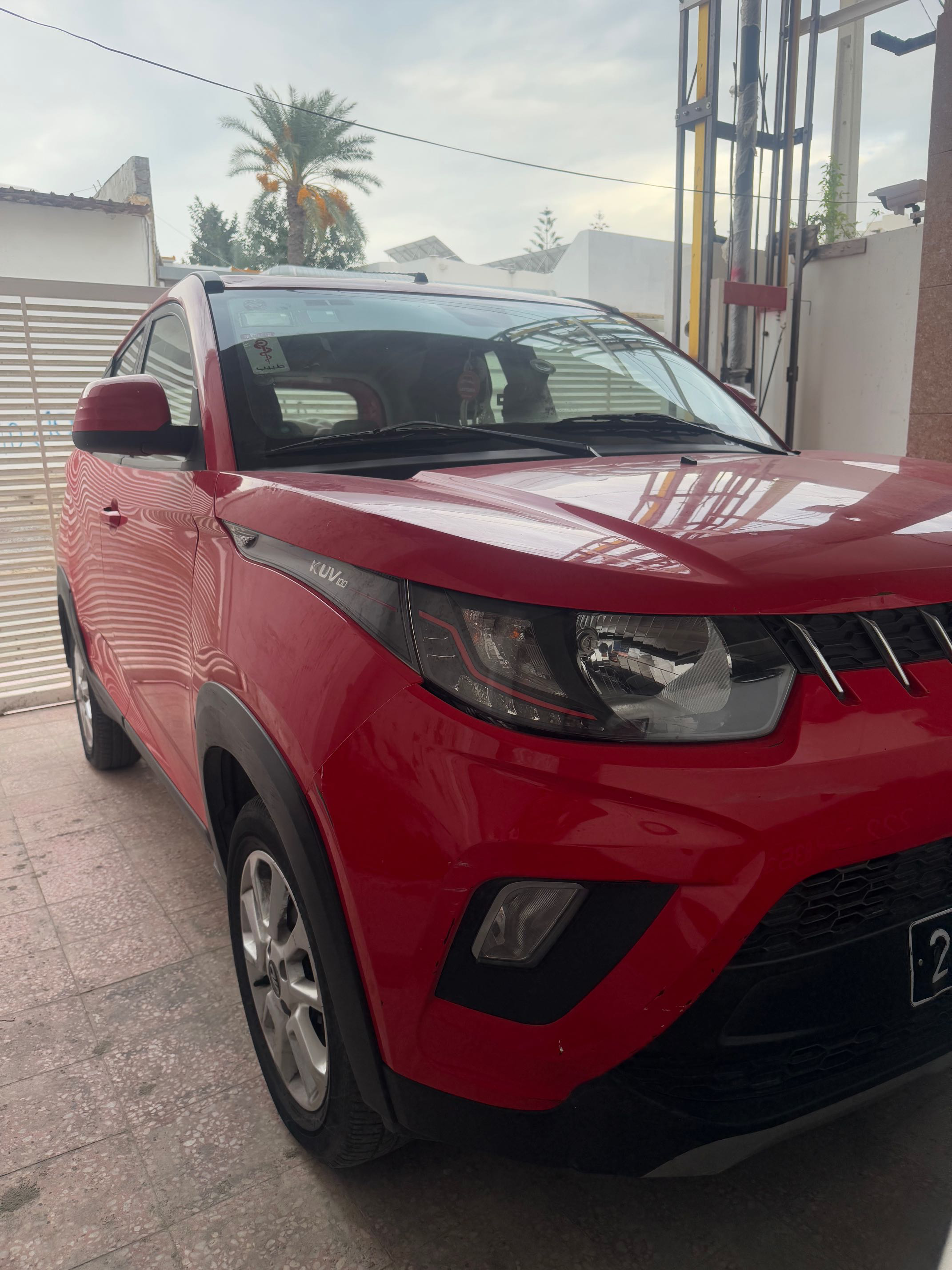 Mahindra kuv100 k8 neuf 