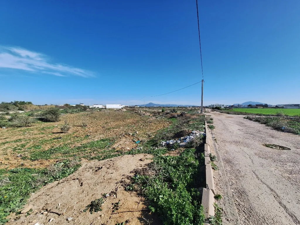 À Vendre – Terrain 337 m² en angle au Lotissement EL-EUCH à Fouchana