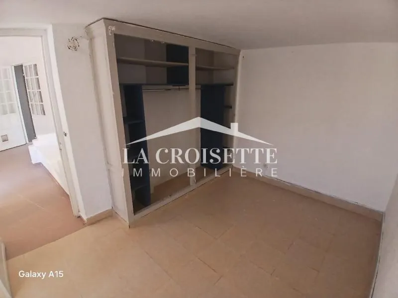 Villa s2 avec un grand jardin et une piscine à La Soukra MVL1714