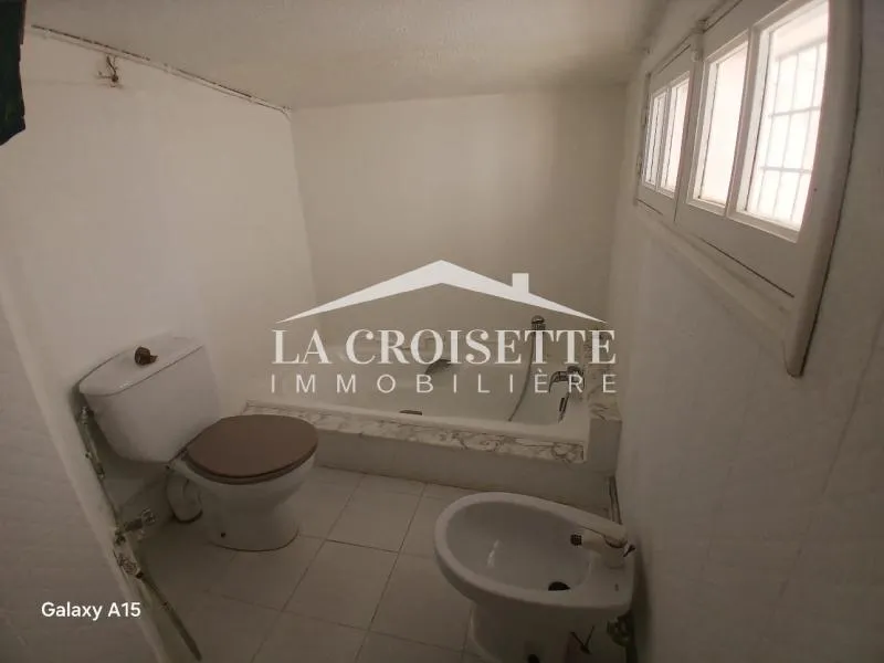 Villa s2 avec un grand jardin et une piscine à La Soukra MVL1714