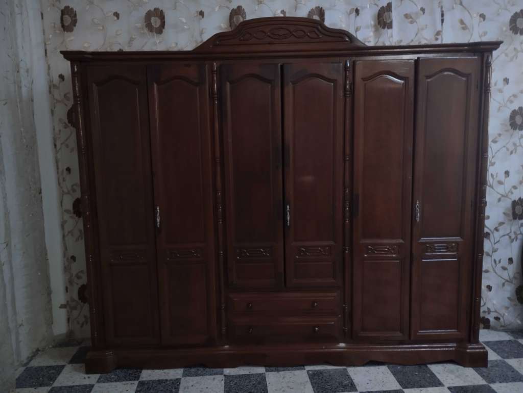 Glas 6 portes a vendre Ă mahdiađ âïž94.013.109
