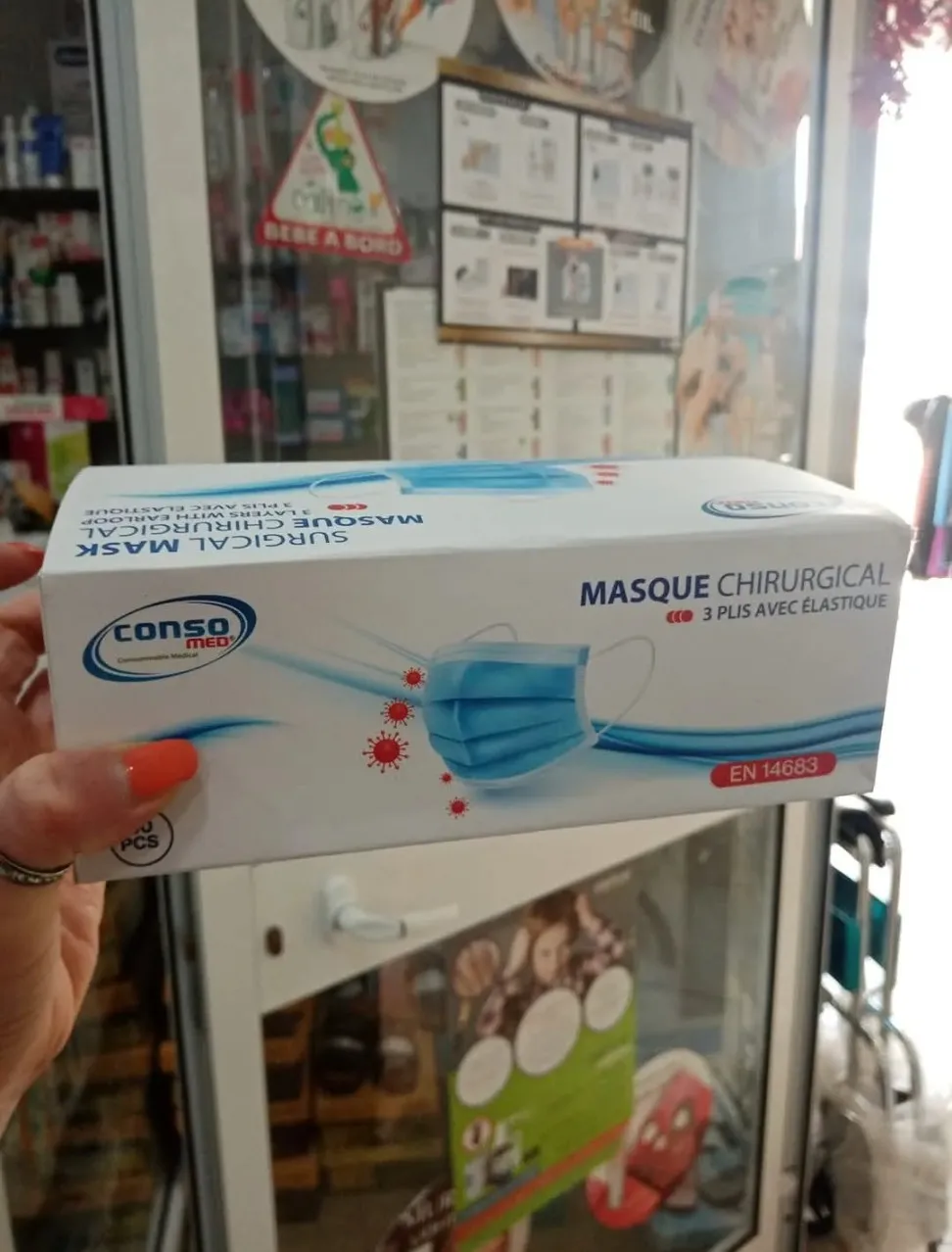 Bavette chirurgical jetable boîte de 50 pièces seulement 20d