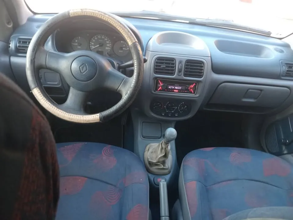 Clio Bombe