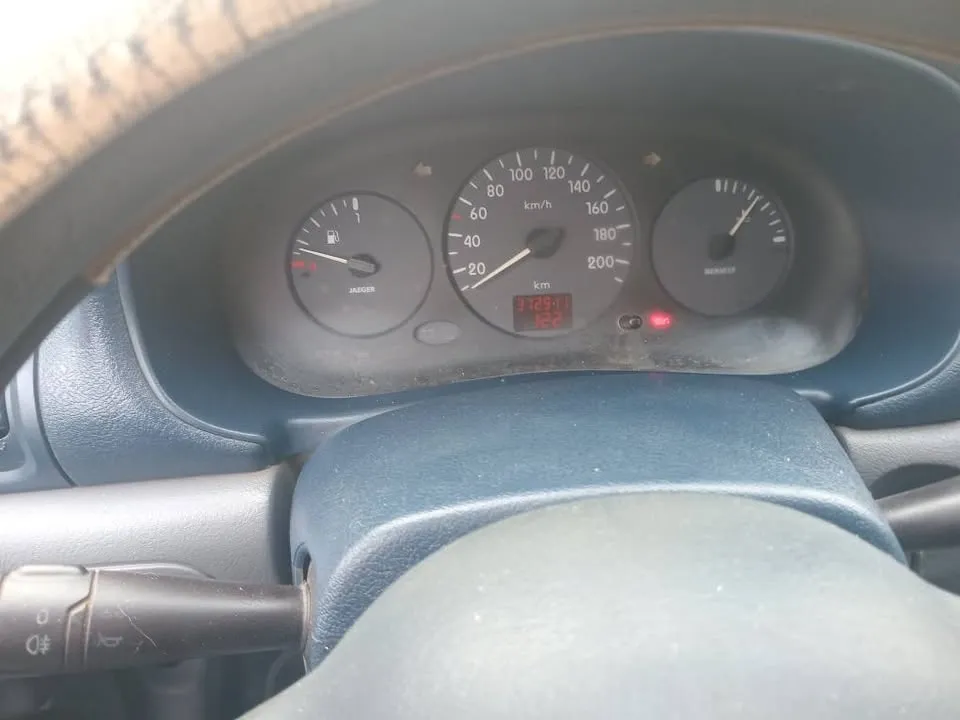 Clio Bombe