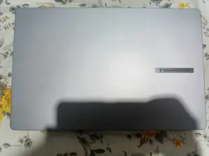 a vendre pc portable neuf dans son carton et Sous garantie