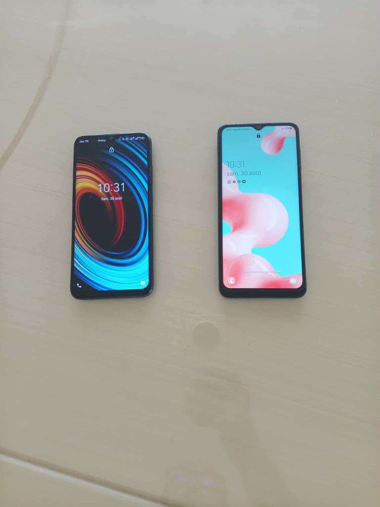 Vente de deux téléphones ensemble