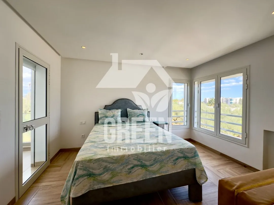 VILLA " SALVADOR "