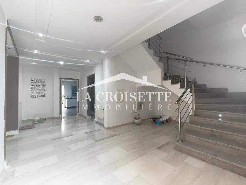 Triplex S+4 avec piscine à La Soukra MTRL0112 - photo 3