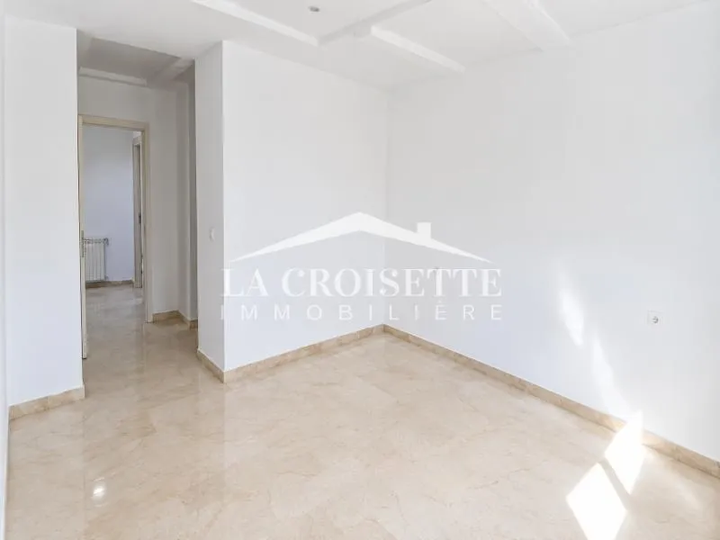 Triplex S+4 avec piscine à La Soukra MTRL0112 - photo 7
