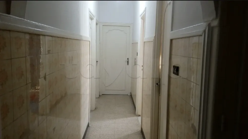 un appartement s+3 vide au 2éme étage (sans ascenseur) a louer a cité khadhra prés de mosquée rahma