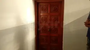 un appartement s+3 vide au 2éme étage (sans ascenseur) a louer a cité khadhra prés de mosquée rahma