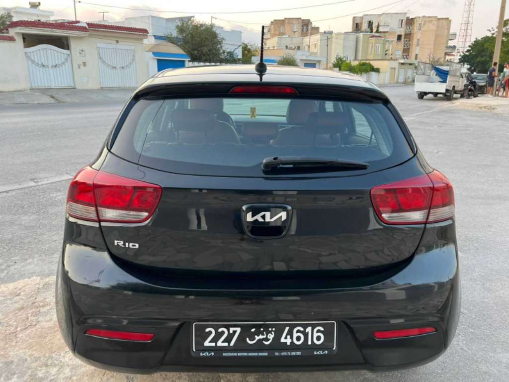 KIA RIO COUPÉ PREMIÈRE MAIN EN EXCELLENT ÉTAT 