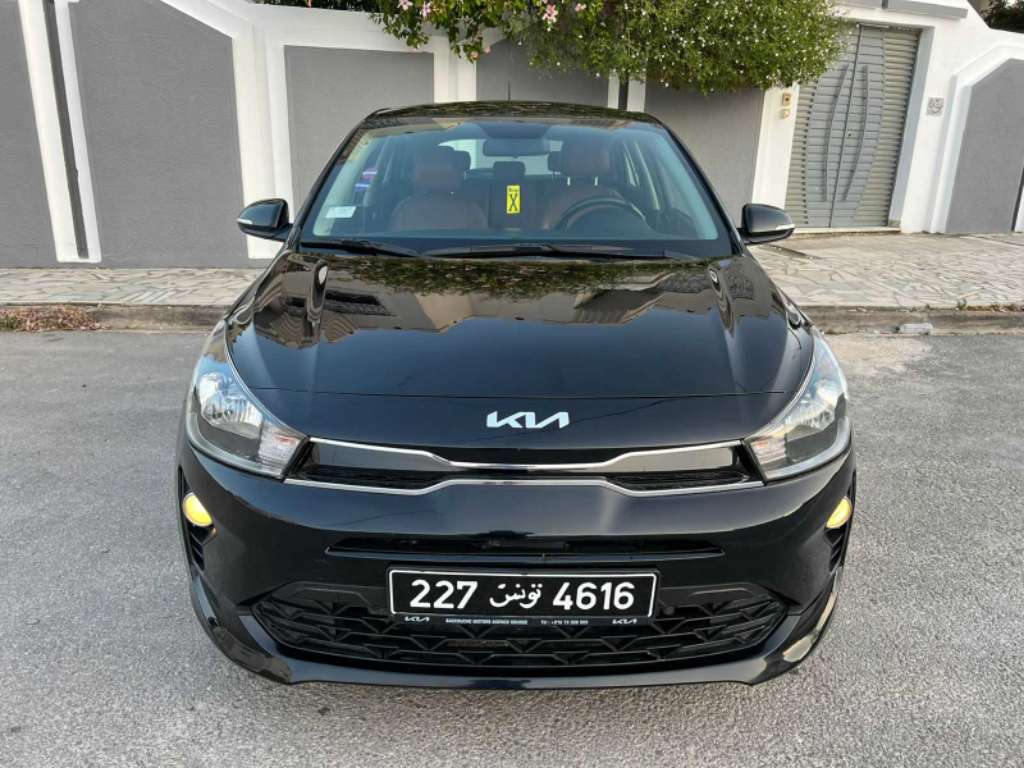 KIA RIO COUPÉ PREMIÈRE MAIN EN EXCELLENT ÉTAT 