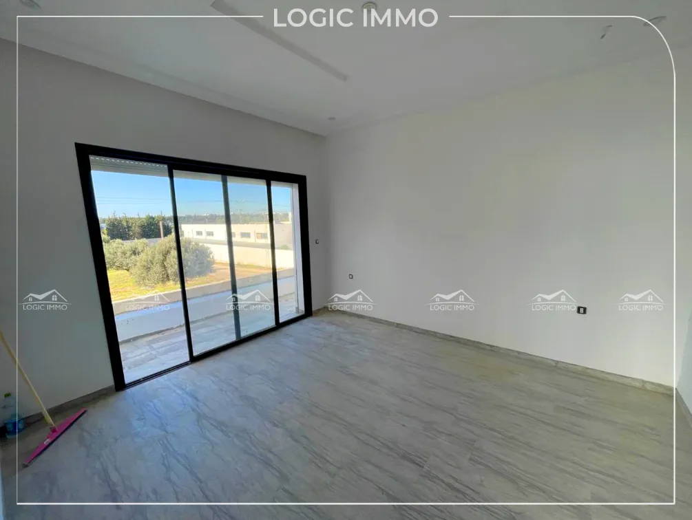 Nous vous proposons à la vente une Villa S+4 située à sidi hamed Hammamet
