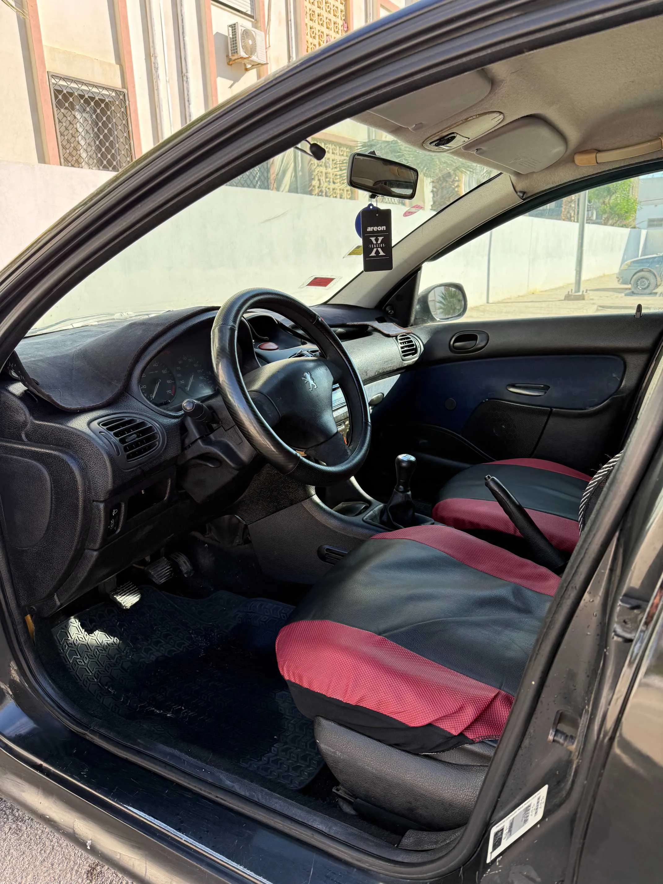 Peugeot 206 – Essence – Très bon état  58853733