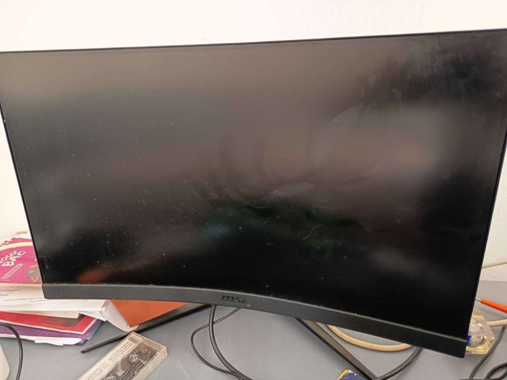 Ecran MSI MAG242C 165hz 24" 1ms curved