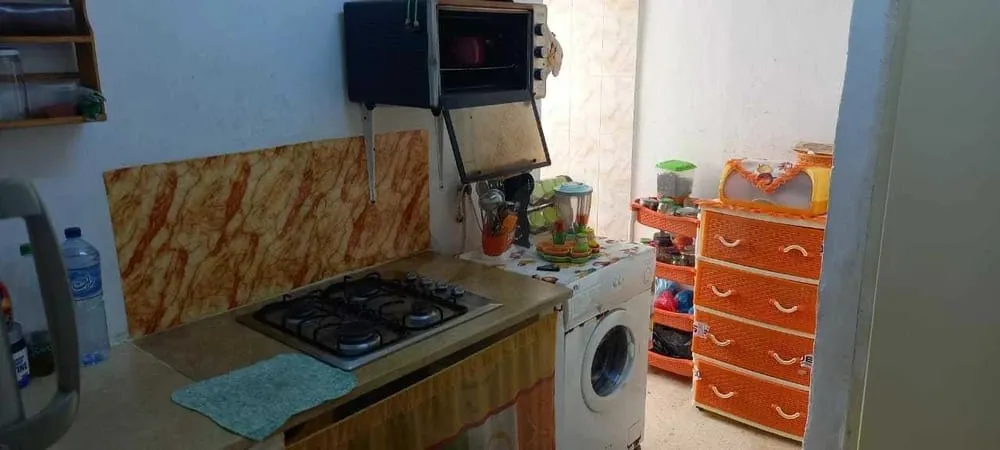 un appartement s+2 au 3éme étage (sans ascenseur)a louer a Ksar Said En face La moquée
