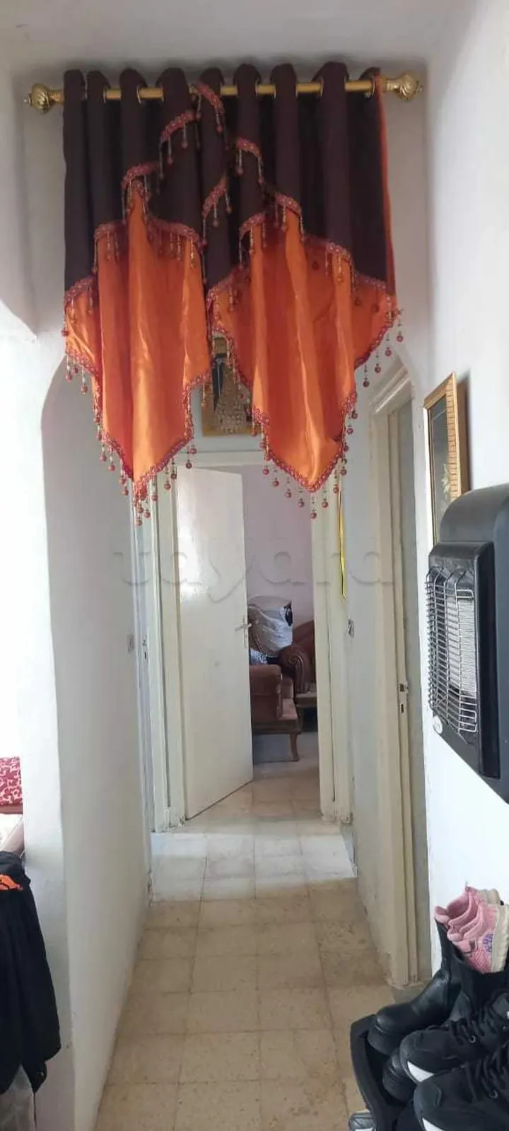 un appartement s+2 au 3éme étage (sans ascenseur)a louer a Ksar Said En face La moquée