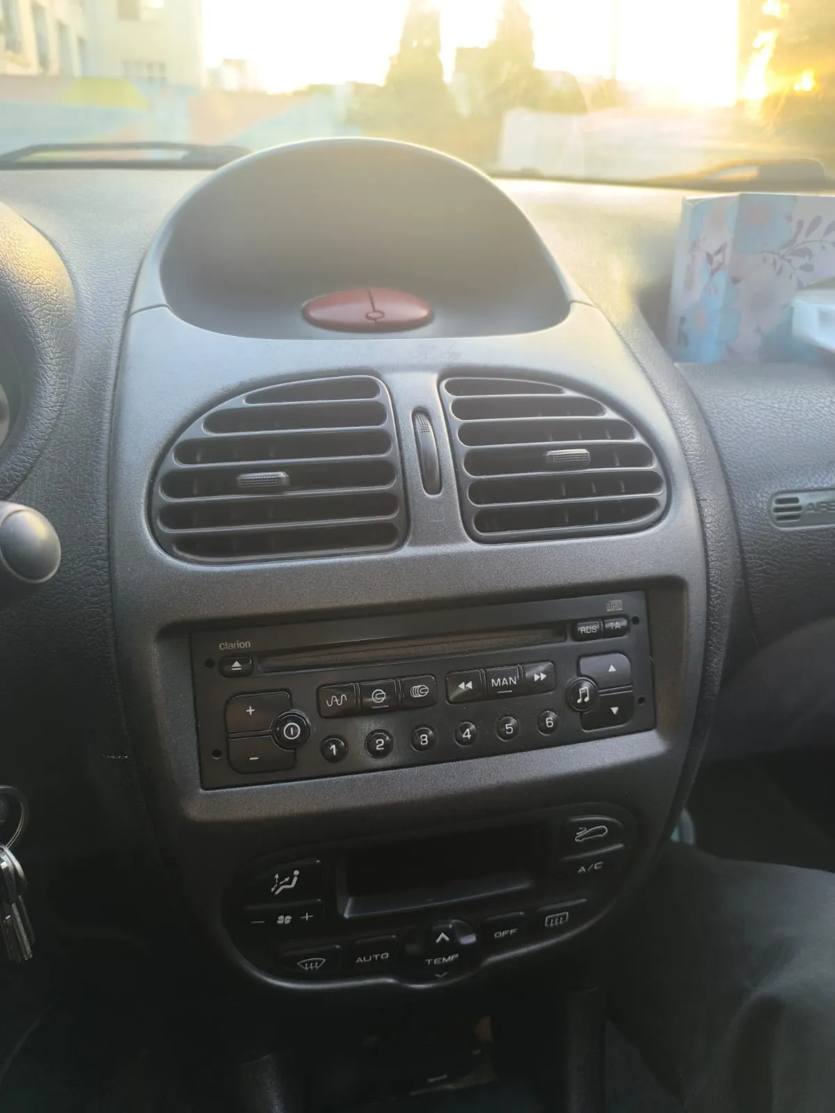 đ Ă vendre : voiture d'une femme Peugeot 206 â 2 portes